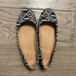 Black and White Ballet Flats